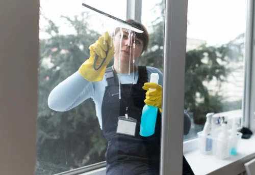 Nettoyage de vitres intérieures et extérieures à Target